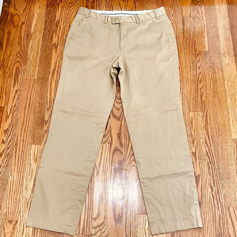 Hiltl Tan Flat Front slim Leg Chinos. Size 35.